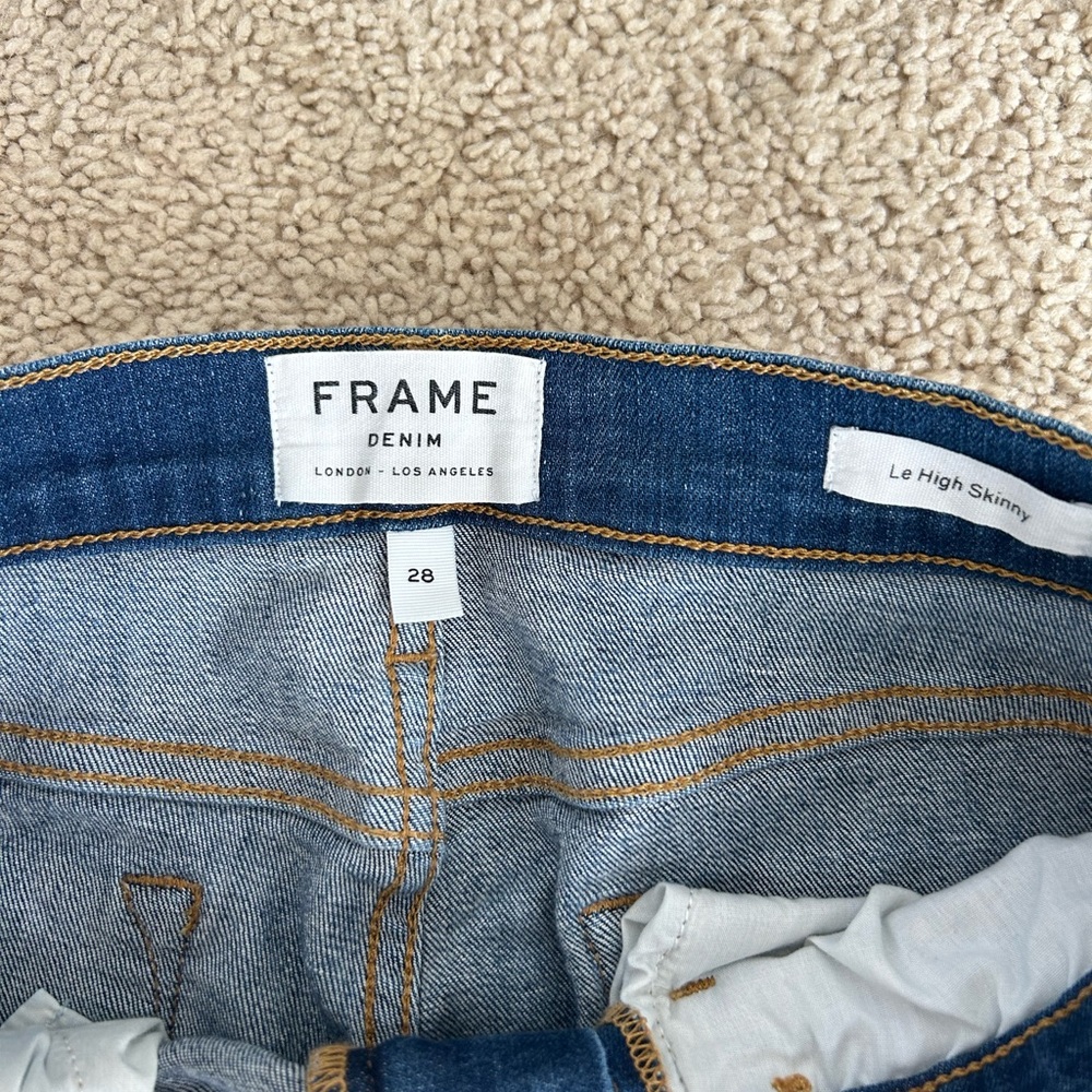 Frame jeans! - Picture 2 of 3